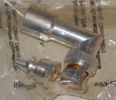 BNC (male) compression elbow connector