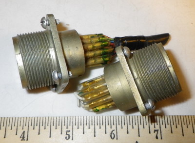 Female Harris RF-281 etc. 97-3102A-20-27P-432 Amphenol, Connector