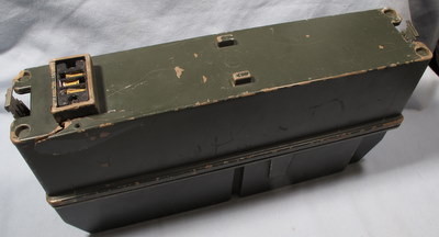 PRC-104 Battery Box CY-7875, working condition, but cracked as can be seen in picture