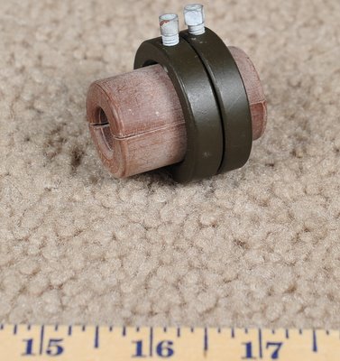 Antenna Insulator NOS IL-2/U