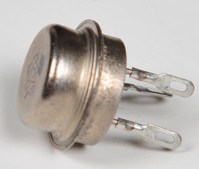 Russian Radio transitor 1J37B for P-326 power supply